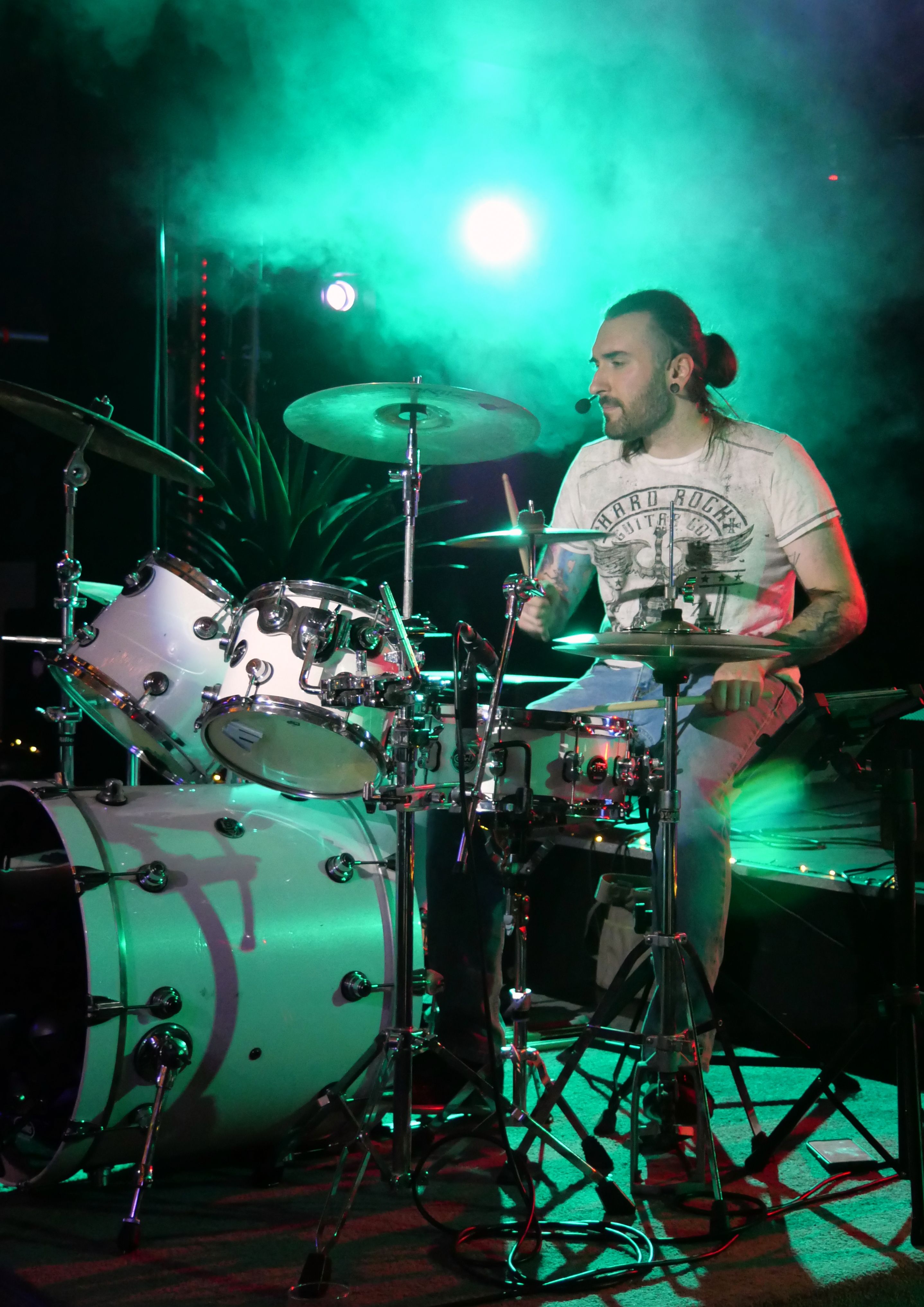 Sneaky Freaks live